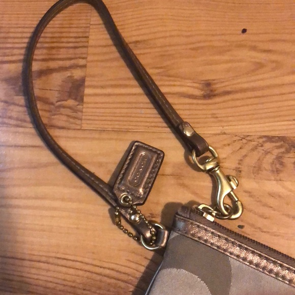 Wristlet - Picture 3 of 4